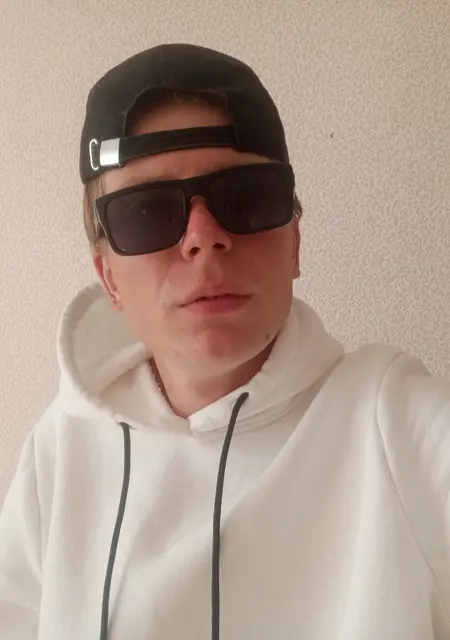 Олег из Череповца, ищу на сайте знакомства на одну ночь