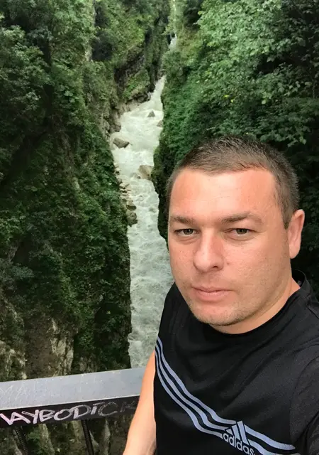 Бес из Нальчика, ищу на сайте знакомства без обязательств