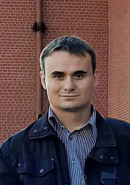 Влад из Смоленска, мне 37, познакомлюсь на одну ночь