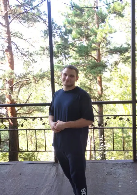 Я Артем, 28, знакомлюсь без обязательств в Новокузнецке