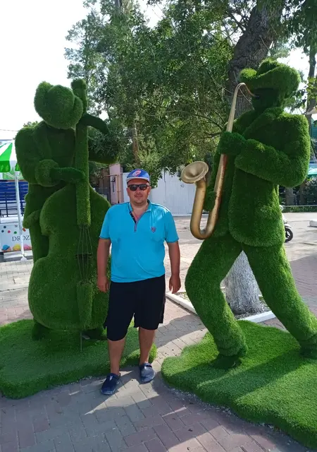 Я Юрий, 39, знакомлюсь для общения в Геленджике