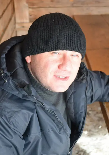 Я Андрей, 49, знакомлюсь без обязательств в Великих Луках