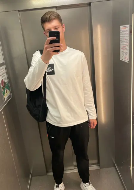 Даниил из Комсомольска-на-Амуре, ищу на сайте общение