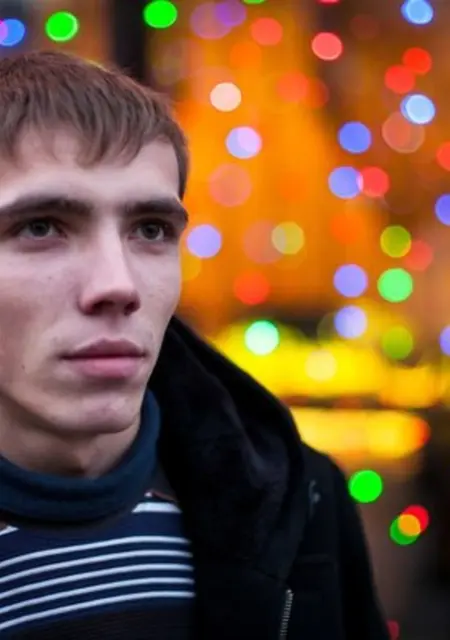 Александр из Евпатории, мне 27, познакомлюсь для приятного времяпровождения