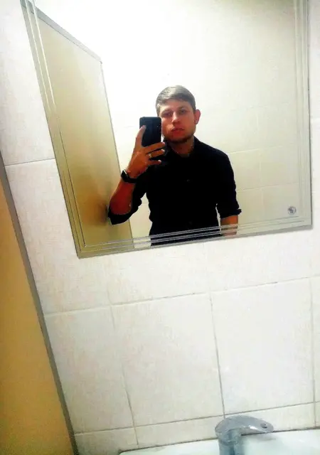Я Семен, 23, из Шахт, ищу знакомства без обязательств