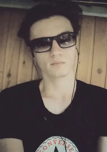 Я Adam, 30, знакомлюсь на одну ночь в Пензе