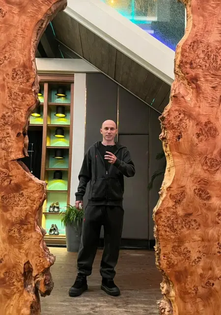 Я Вячеслав, 28, из Санкт-Петербурга, ищу знакомство для постоянных отношений