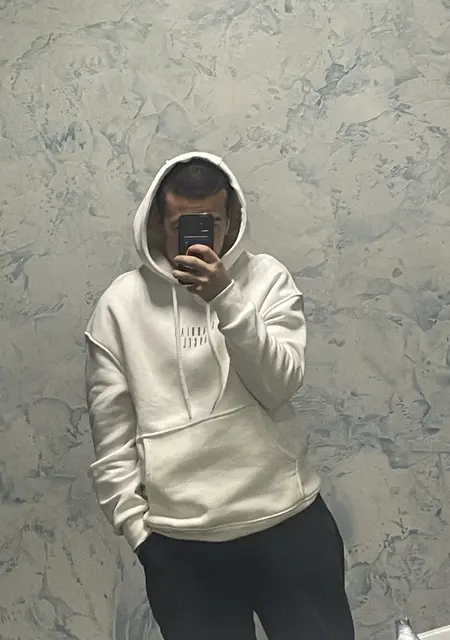 Dima из Перми, мне 18, познакомлюсь на одну ночь