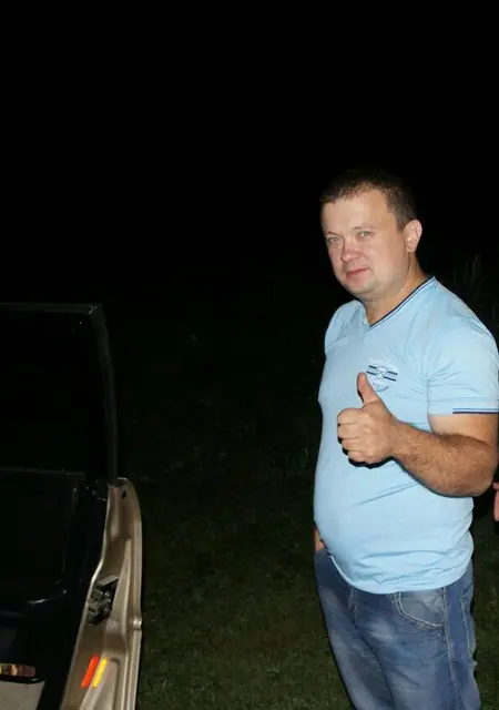 Денис из Жуковского, мне 40, познакомлюсь без обязательств