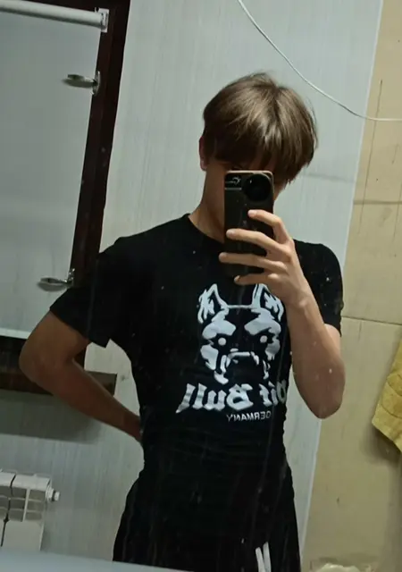 Я Андрей, 20, из Волгограда, ищу знакомство для вирта