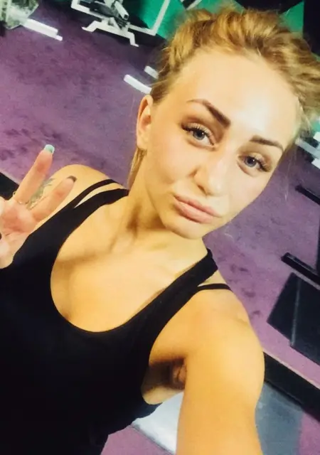 Я Виктория, 29, знакомлюсь для приятного времяпровождения в Ульяновске