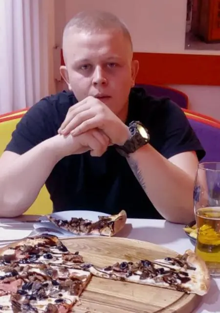 Алексей из Нахабина, ищу на сайте постоянные отношения