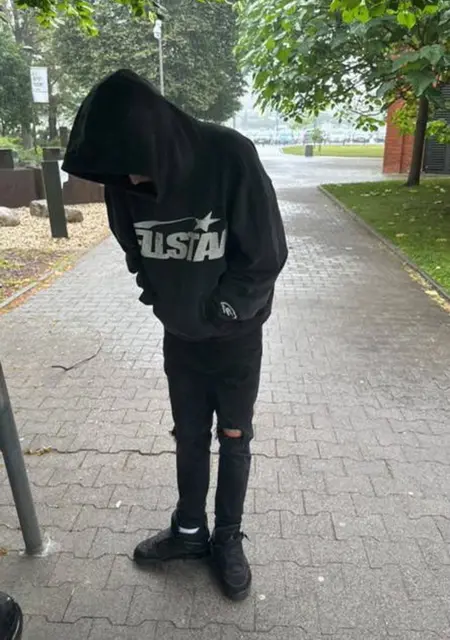 Я Данил, 18, из Тольятти, ищу знакомства на одну ночь