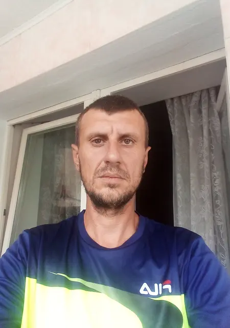 Виталий из Бреста, ищу на сайте знакомства на одну ночь