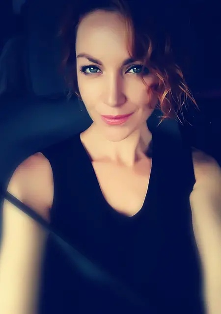 Белла из Челябинска, мне 43, познакомлюсь