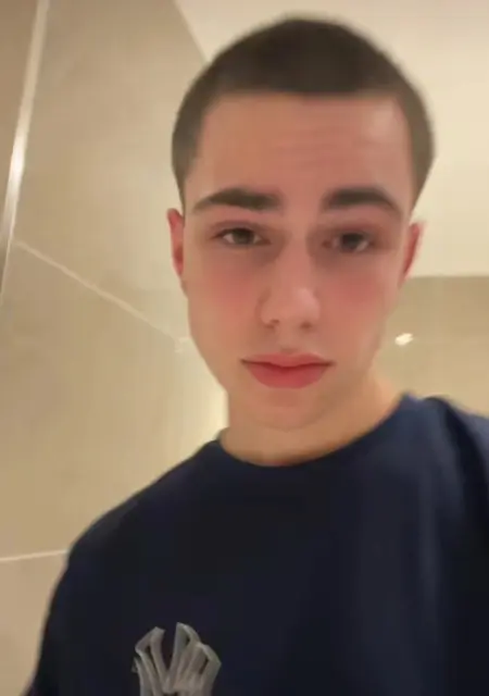 Я Илья, 21, из Нальчика, ищу знакомства на одну ночь