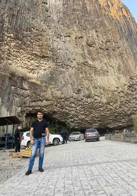 Vahan из Читы, мне 31, познакомлюсь для открытые отношения