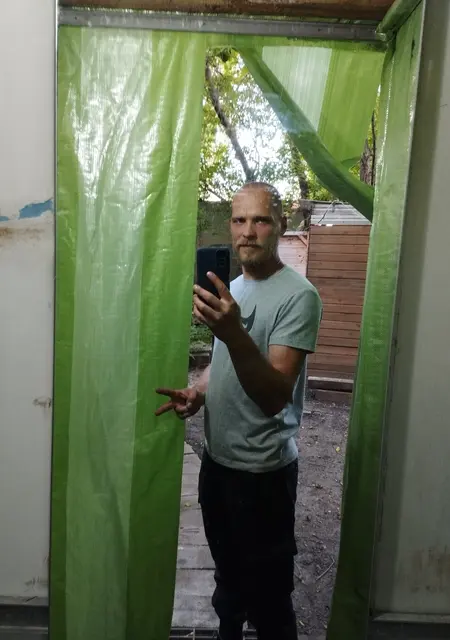 Я Александр, 39, из Донецка, ищу знакомство для общения