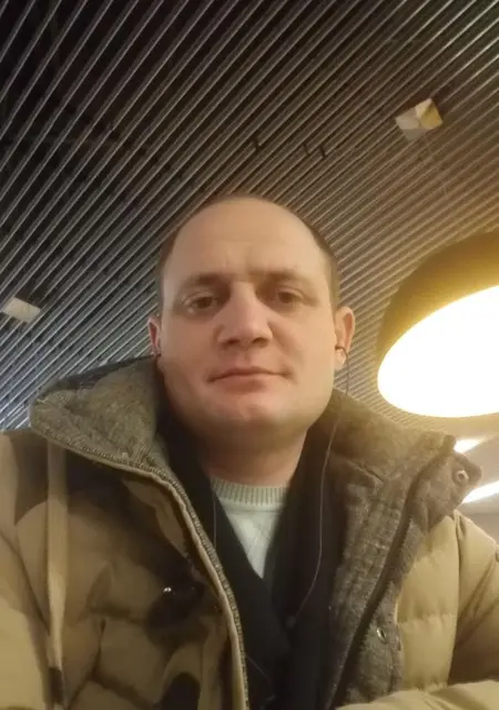 Я Евгений, 38, из Троицка, ищу знакомства без обязательств