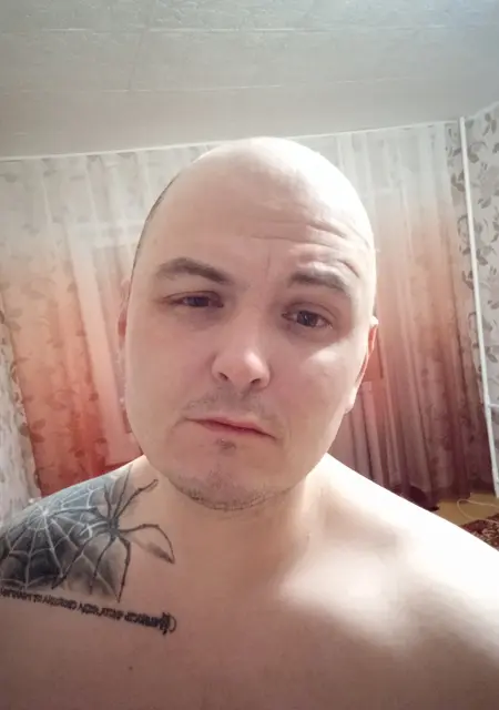 Я Олег, 35, знакомлюсь без обязательств в Северске