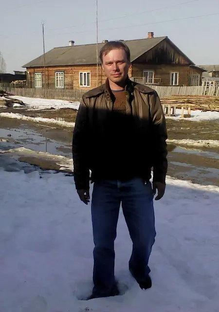 Александр из Лесного, мне 25, познакомлюсь без обязательств