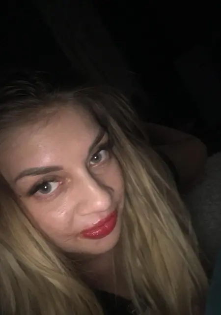 Я Инга, 32, из Томска, ищу знакомство для приятного времяпровождения