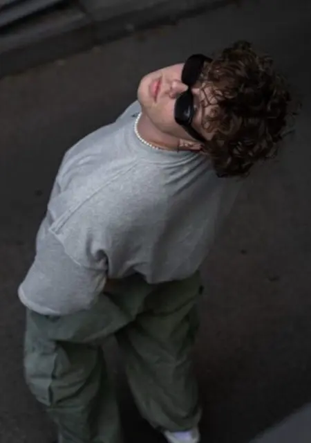 Я Владислав, 25, из Архангельска, ищу знакомство для совместных путешествий